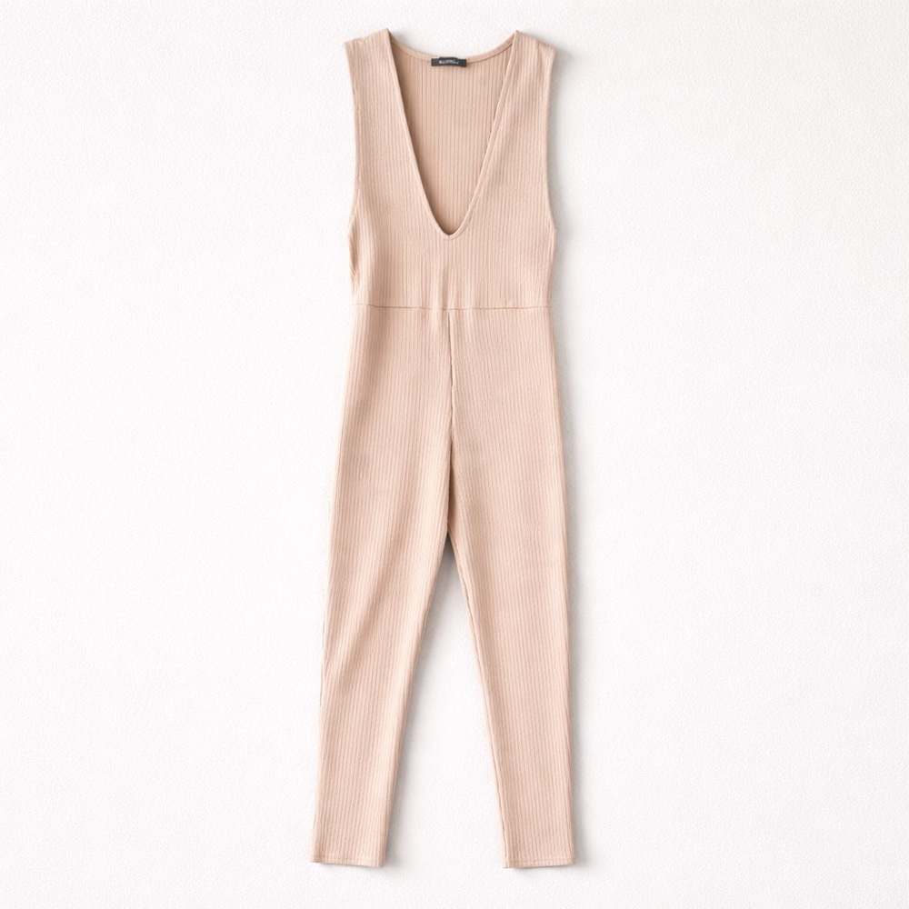 Missguided Champagne Nude V Neck Bodycon Jumpsuit - Picture 2 of 7